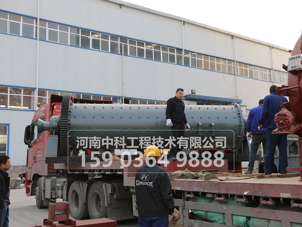 怎樣判斷球磨機(jī)裝球量的多少？如何添加？