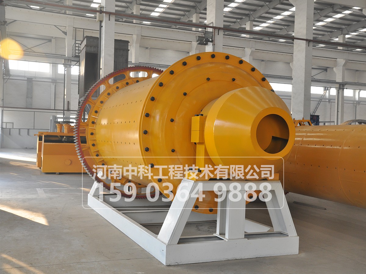 球磨機易損件的材質(zhì)、壽命和備用量是多少？